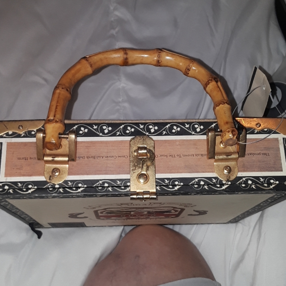 Cigar box purse - Picture 3 of 7